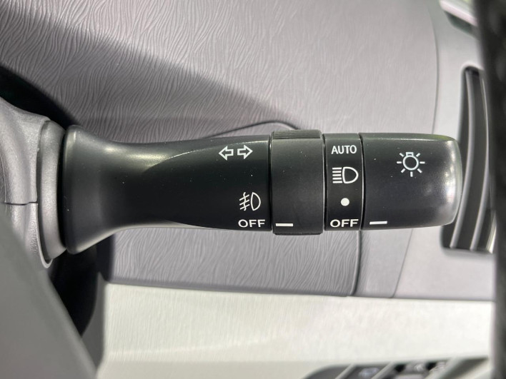 2010 Toyota Prius DAA-ZVW30 (UW-6a2b79b039793)[15]