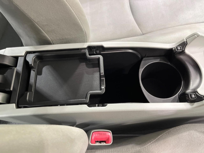 2010 Toyota Prius DAA-ZVW30 (UW-6a2b79b039793)[28]