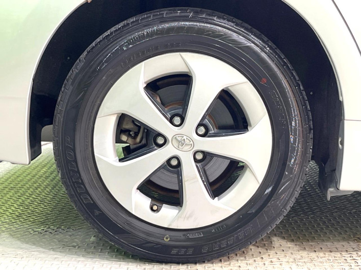 2012 Toyota Prius DAA-ZVW30 (UW-6a2b79b083d57)[19]