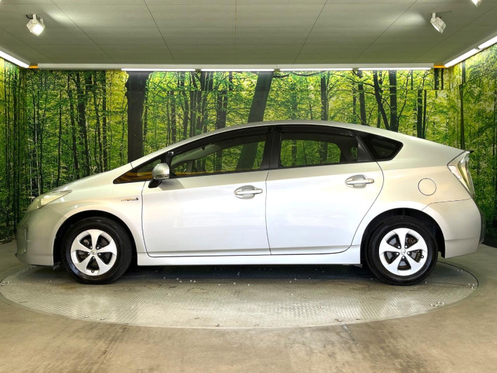 2012 Toyota Prius DAA-ZVW30 (UW-6a2b79b083d57)[12]