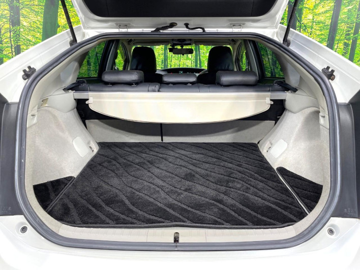 2014 Toyota Prius DAA-ZVW30 (UW-6a2b79b1e741d)[14]