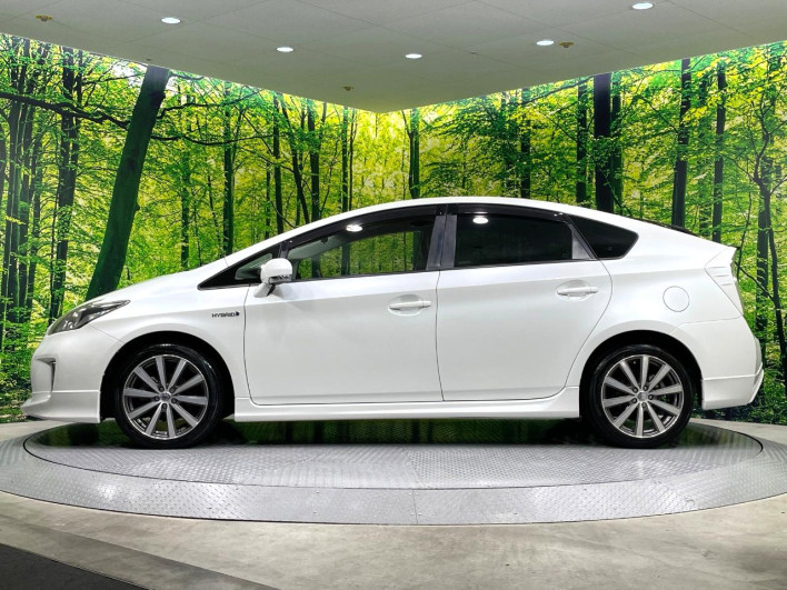 2014 Toyota Prius DAA-ZVW30 (UW-6a2b79b1e741d)[6]