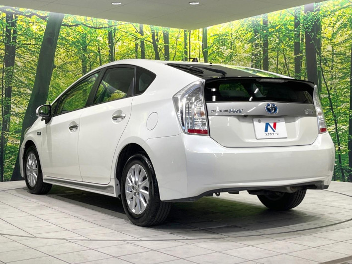2014 Toyota Prius PHV DLA-ZVW35 (UW-6a2b79b321a29)[13]