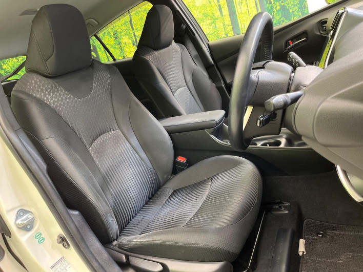 2017 Toyota Prius DAA-ZVW50 (UW-6a2b79b4f0568)[19]