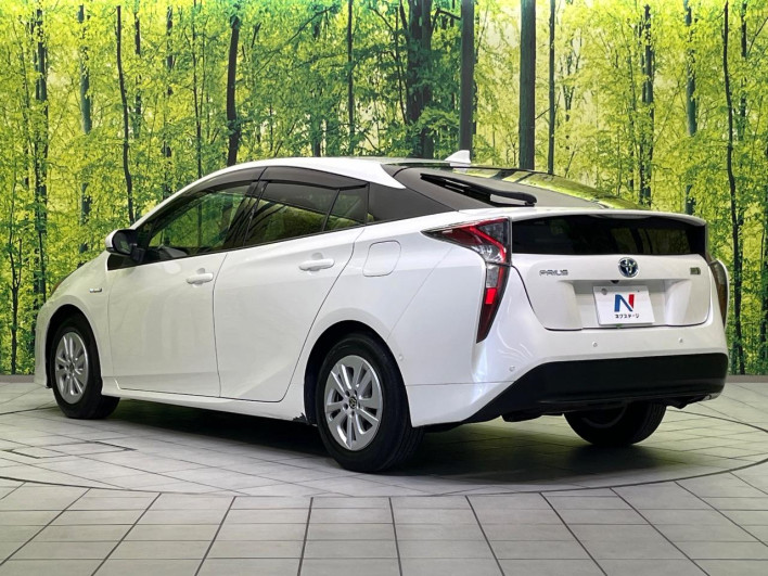 2017 Toyota Prius DAA-ZVW50 (UW-6a2b79b4f0568)[7]