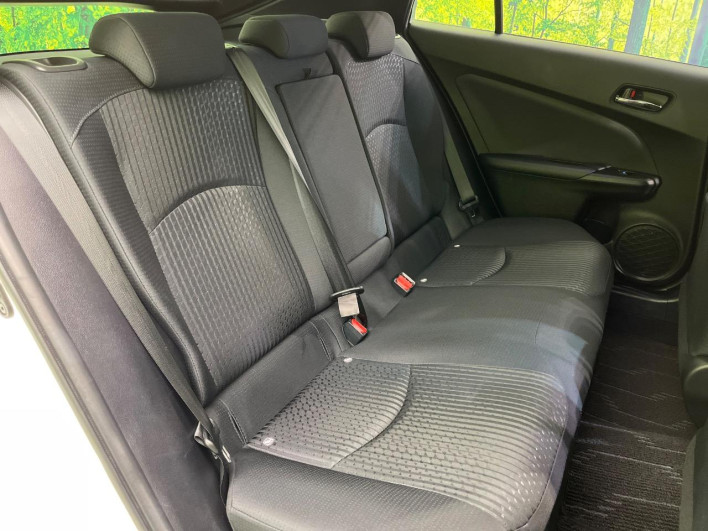 2017 Toyota Prius DAA-ZVW50 (UW-6a2b79b4f0568)[20]