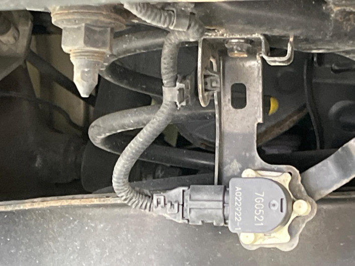 2017 Toyota Prius DAA-ZVW50 (UW-6a2b79b4f0568)[27]