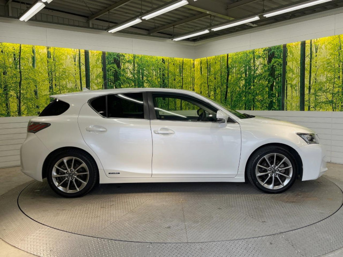 2013 Lexus CT DAA-ZWA10 (UW-6a2b79c2a81f4)[18]