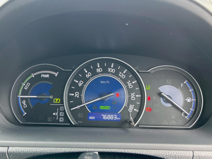 2017 Toyota Noah DAA-ZWR80W (UW-6a2b79c94f6a3)[10]