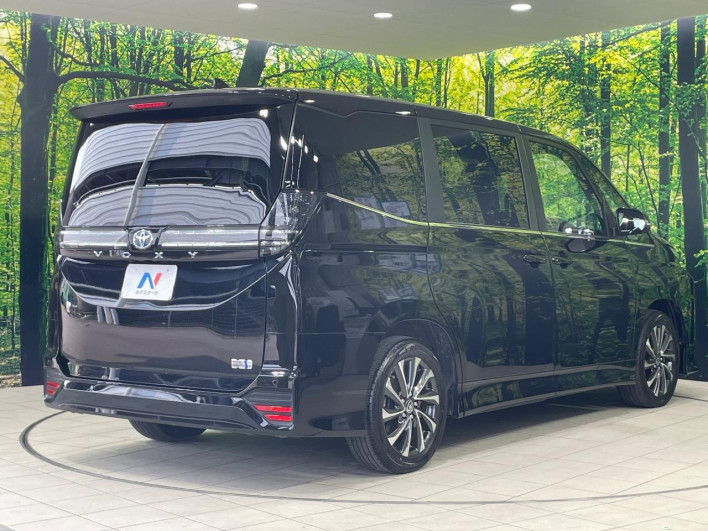 2023 Toyota Voxy 6AA-ZWR90W (UW-6a2b79cf5f325)[18]