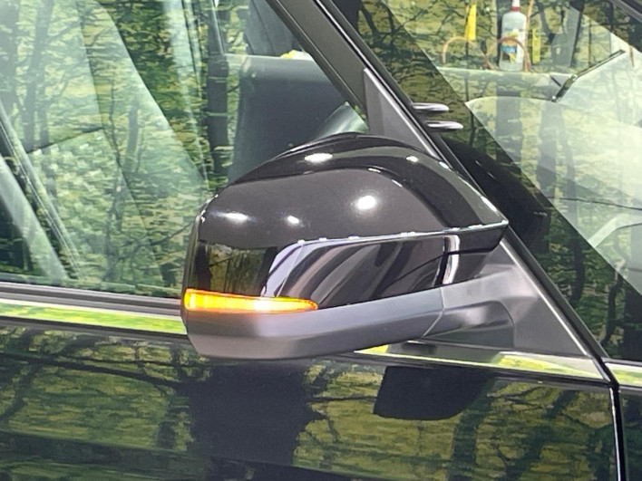 2023 Toyota Voxy 6AA-ZWR90W (UW-6a2b79cf5f325)[9]