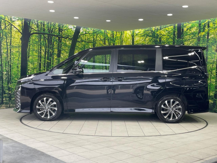 2023 Toyota Voxy 6AA-ZWR90W (UW-6a2b79cf5f325)[15]