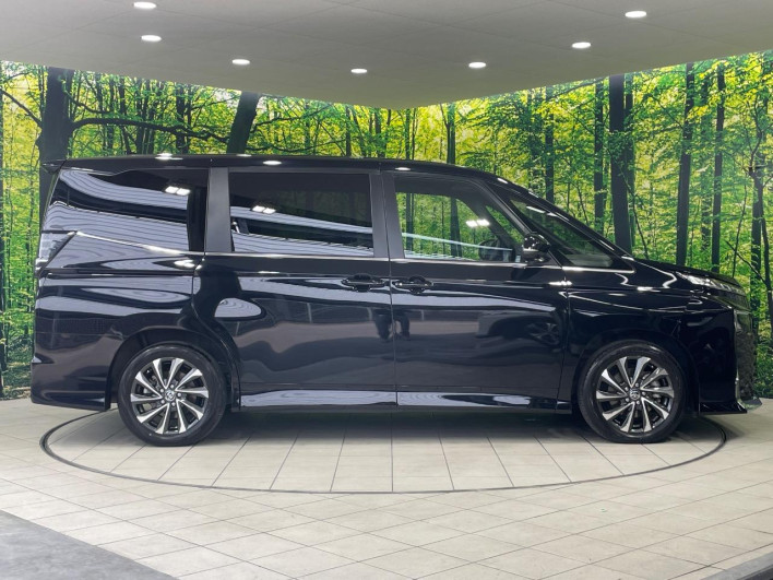 2023 Toyota Voxy 6AA-ZWR90W (UW-6a2b79cf5f325)[19]