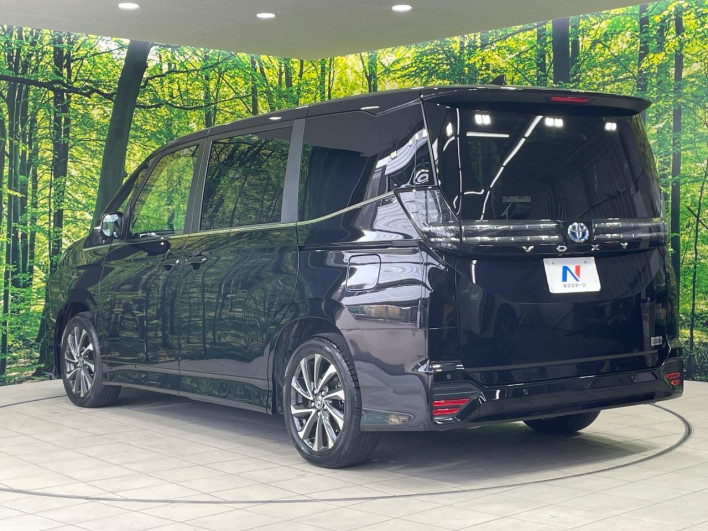 2023 Toyota Voxy 6AA-ZWR90W (UW-6a2b79cf5f325)[16]