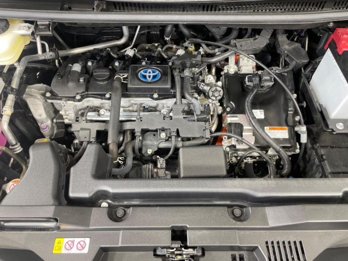 2023 Toyota Voxy 6AA-ZWR90W (UW-6a2b79cf5f325)[22]