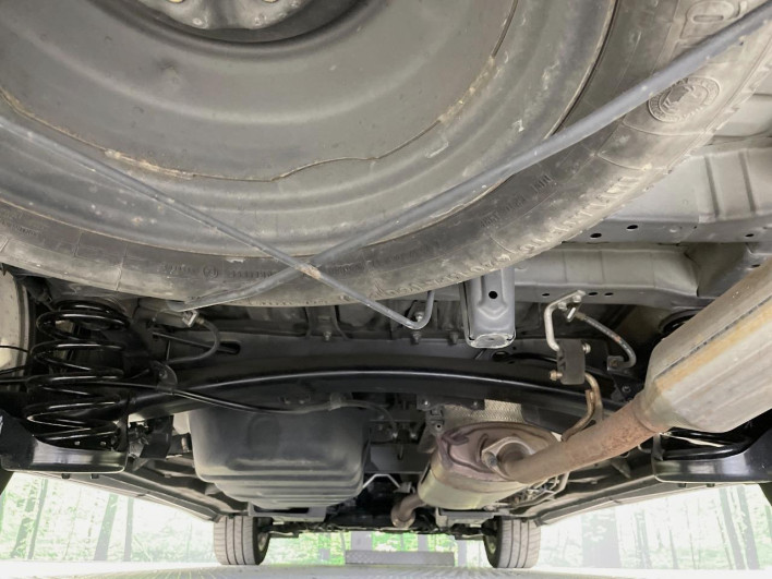 2013 Toyota Vellfire DBA-ANH20W (UW-6a2cc94e28c59)[22]