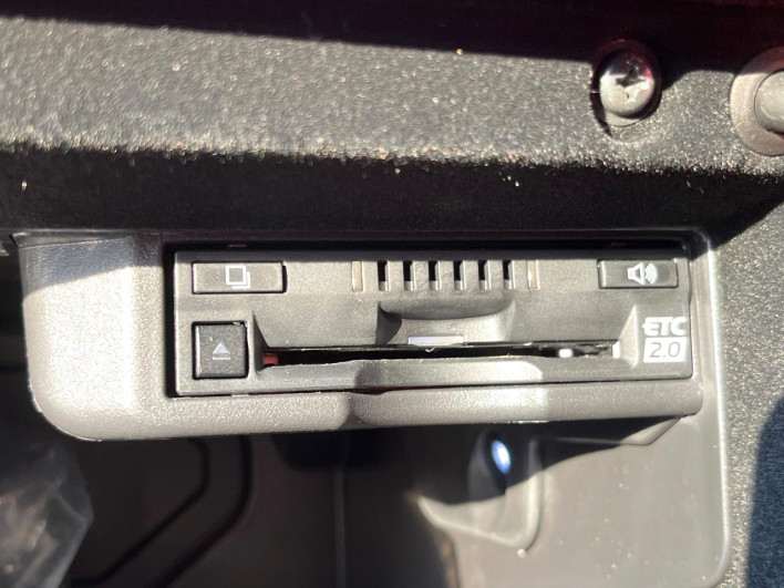 2023 Lexus IS 6AA-AVE30 (UW-6a2cc950f309c)[28]
