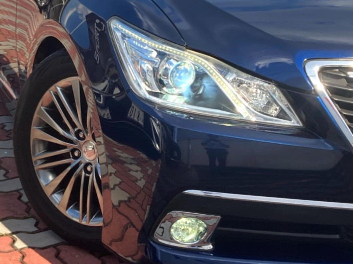 2013 Toyota Crown Hybrid DAA-AWS210 (UW-6a2cc953429e1)[4]