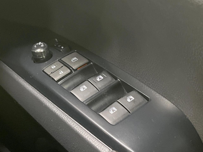 2018 Toyota Camry DAA-AXVH70 (UW-6a2cc9633f0e4)[28]