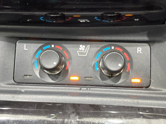 2022 Toyota Alphard Hybrid 6AA-AYH30W (UW-6a2cc9669f106)[27]