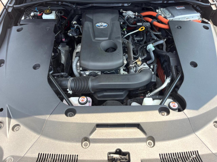 2020 Toyota Crown Hybrid 6AA-AZSH20 (UW-6a2cc969146bc)[25]