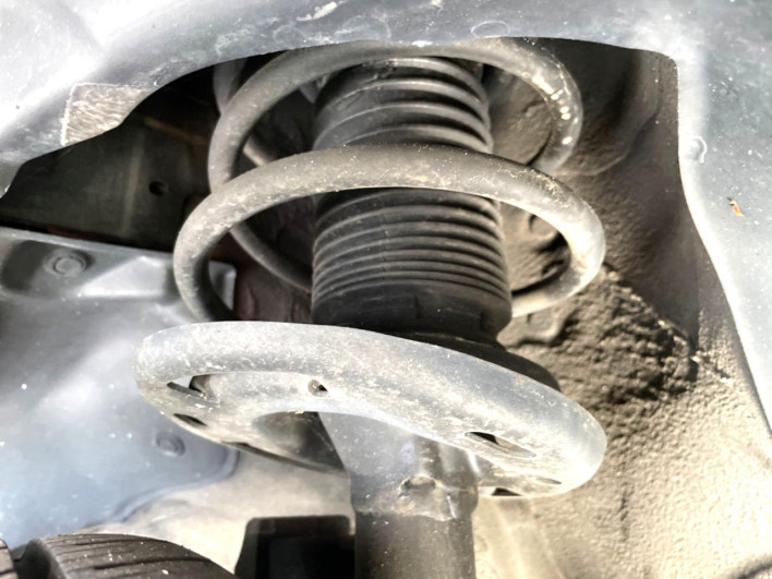 2016 Mazda Axela Sports DBA-BM5FS (UW-6a2cc98a81a00)[9]