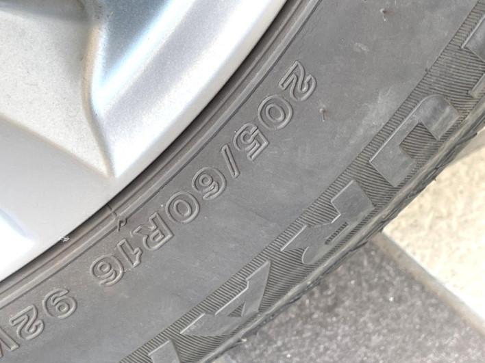 2016 Mazda Axela Sports DBA-BM5FS (UW-6a2cc98a81a00)[7]