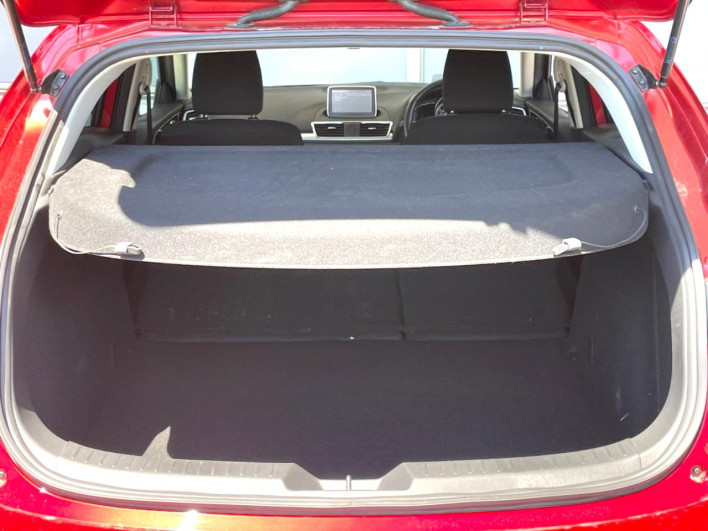 2016 Mazda Axela Sports DBA-BM5FS (UW-6a2cc98a81a00)[23]