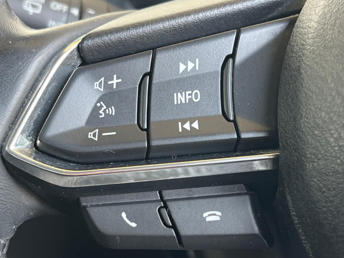 2017 Mazda Axela Sports DBA-BM5FS (UW-6a2cc98a897d0)[29]