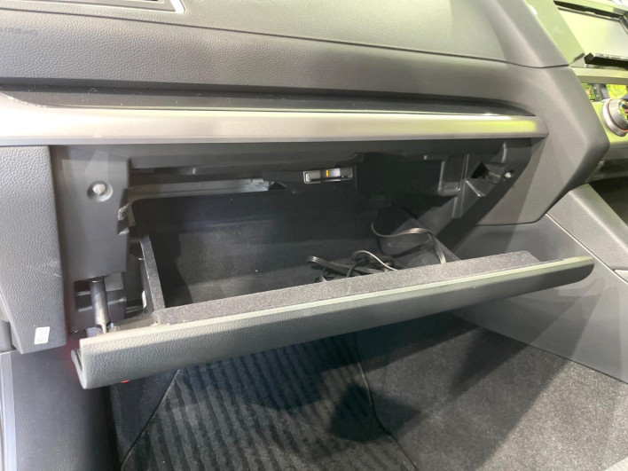 2015 Subaru Legacy Outback DBA-BS9 (UW-6a2cc98ddef75)[27]