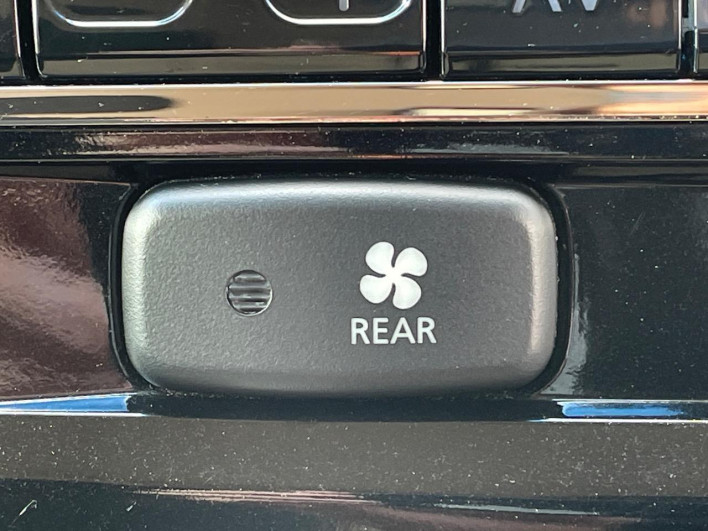 2017 Mitsubishi Delica D:5 LDA-CV1W (UW-6a2cc990adcd0)[29]