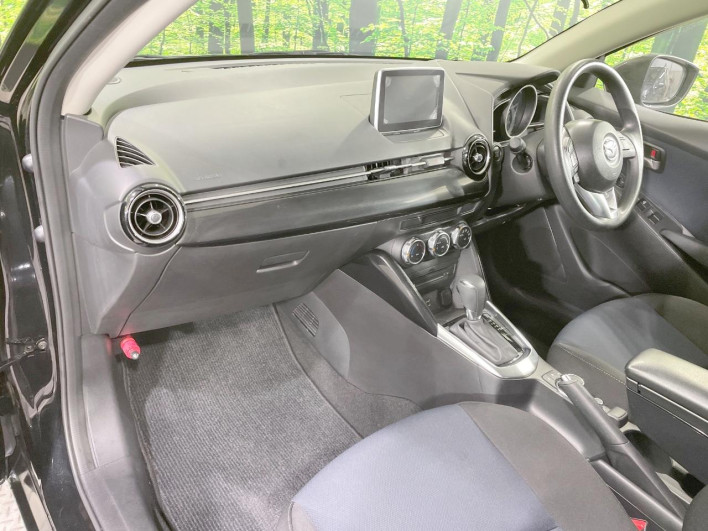 2015 Mazda Demio LDA-DJ5AS (UW-6a2cc9999f7be)[21]