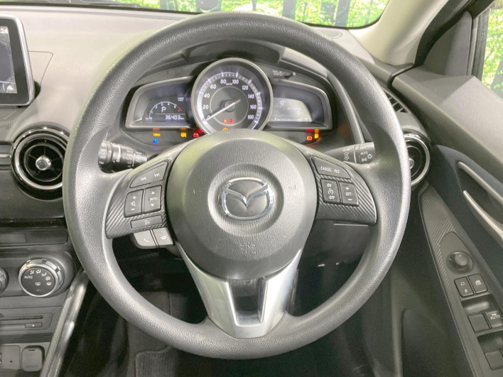 2015 Mazda Demio LDA-DJ5AS (UW-6a2cc9999f7be)[7]