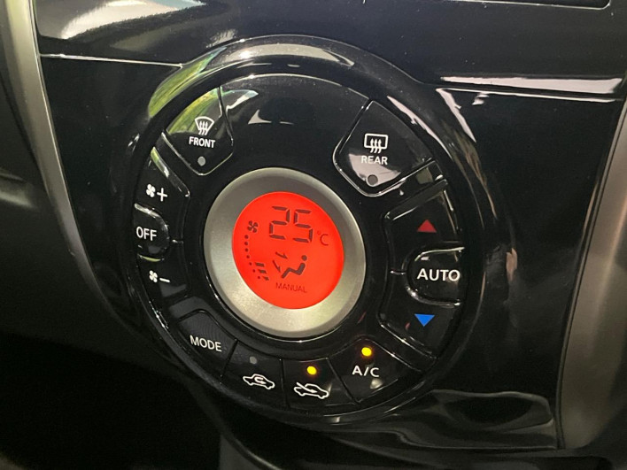 2013 Nissan Note DBA-E12 (UW-6a2cc9a03ff1c)[26]