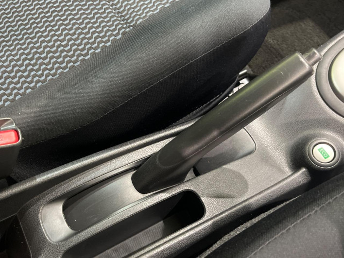 2013 Nissan Note DBA-E12 (UW-6a2cc9a03ff1c)[23]