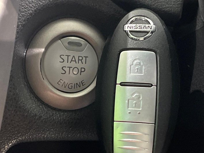 2013 Nissan Note DBA-E12 (UW-6a2cc9a03ff1c)[20]
