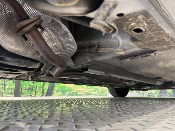 2013 Nissan Note DBA-E12 (UW-6a2cc9a03ff1c)[14]