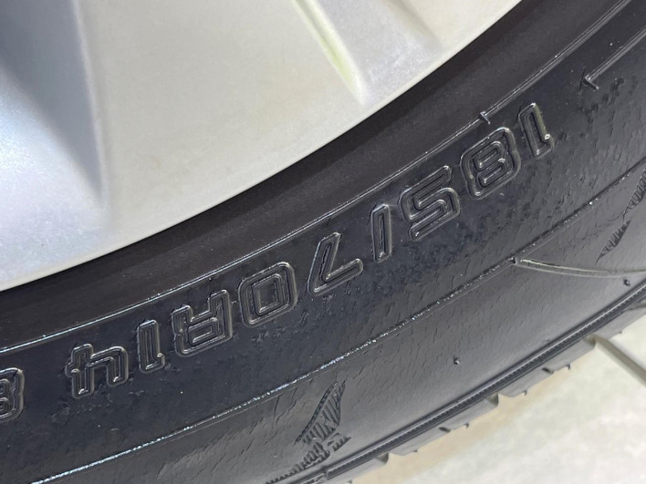 2013 Nissan Note DBA-E12 (UW-6a2cc9a0ae39f)[16]