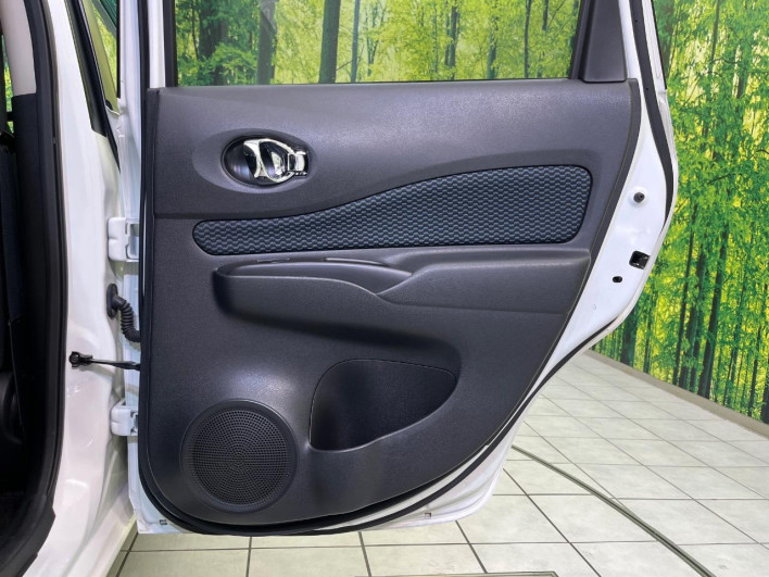 2013 Nissan Note DBA-E12 (UW-6a2cc9a0ae39f)[23]