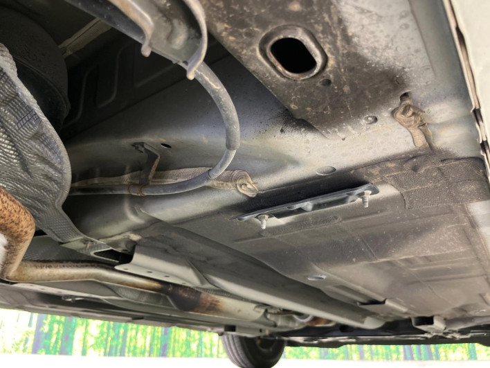 2013 Nissan Note DBA-E12 (UW-6a2cc9a0ae39f)[25]