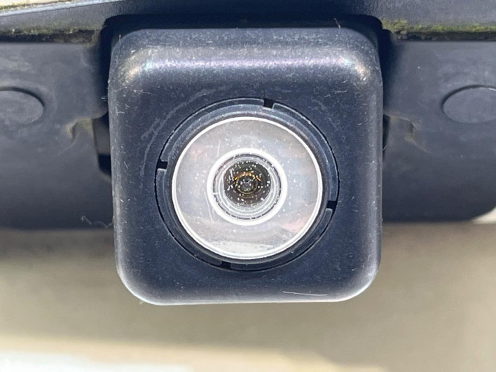 2013 Nissan Note DBA-E12 (UW-6a2cc9a0ae39f)[29]