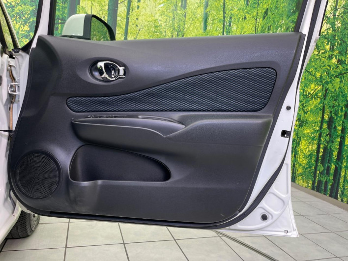 2013 Nissan Note DBA-E12 (UW-6a2cc9a0ae39f)[22]