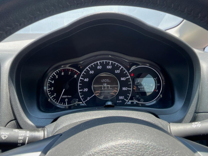 2017 Nissan Note DBA-E12 (UW-6a2cc9a314a60)[29]