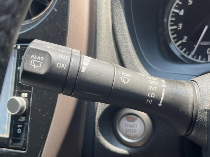 2017 Nissan Note DBA-E12 (UW-6a2cc9a314a60)[27]