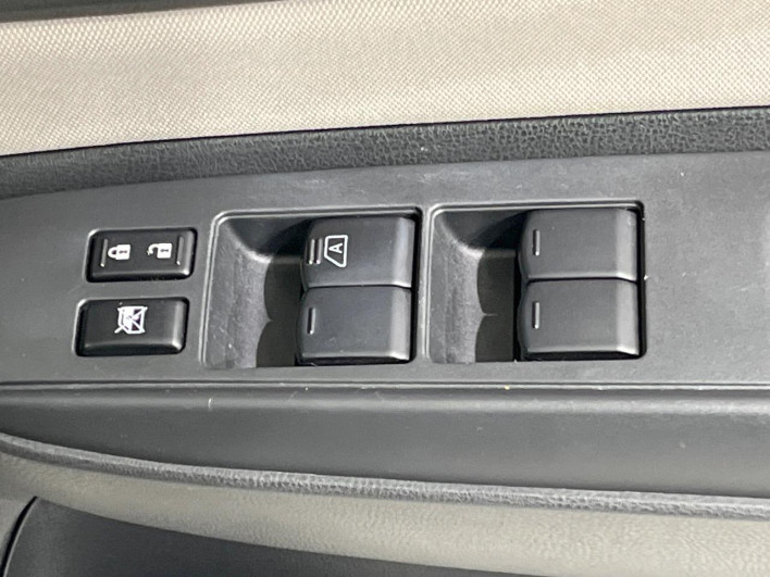 2020 Nissan Note DBA-E12 (UW-6a2cc9a399cfb)[17]