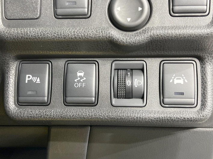 2020 Nissan Note DBA-E12 (UW-6a2cc9a399cfb)[19]