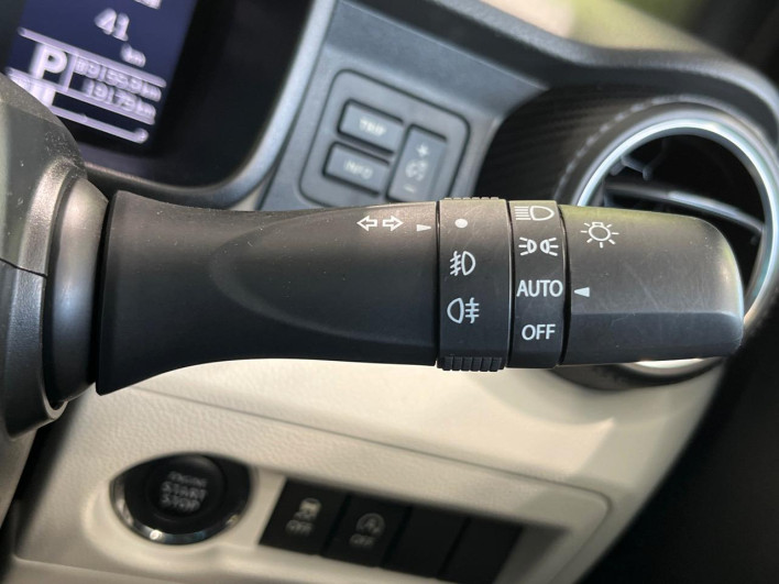 2017 Suzuki Ignis DAA-FF21S (UW-6a2cc9ac1a8d0)[18]
