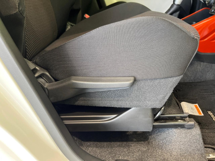 2017 Suzuki Ignis DAA-FF21S (UW-6a2cc9ac1a8d0)[27]