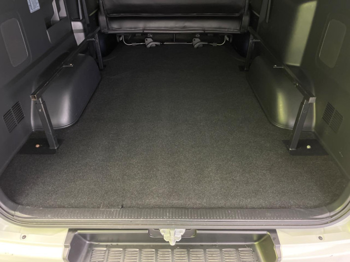 2020 Toyota Hiace Van QDF-GDH201V (UW-6a2cc9b4d6434)[14]