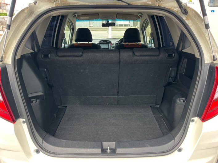 2011 Honda Fit DBA-GE8 (UW-6a2cc9b8cfbb8)[25]
